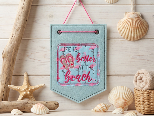 Button Life is better at the beach Spruch - Stickdatei